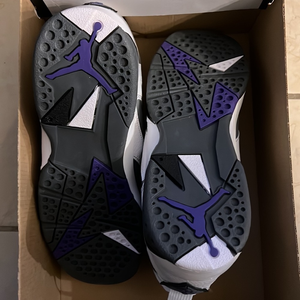 Air Jordan 7 Sneakers - Picture 12 of 13